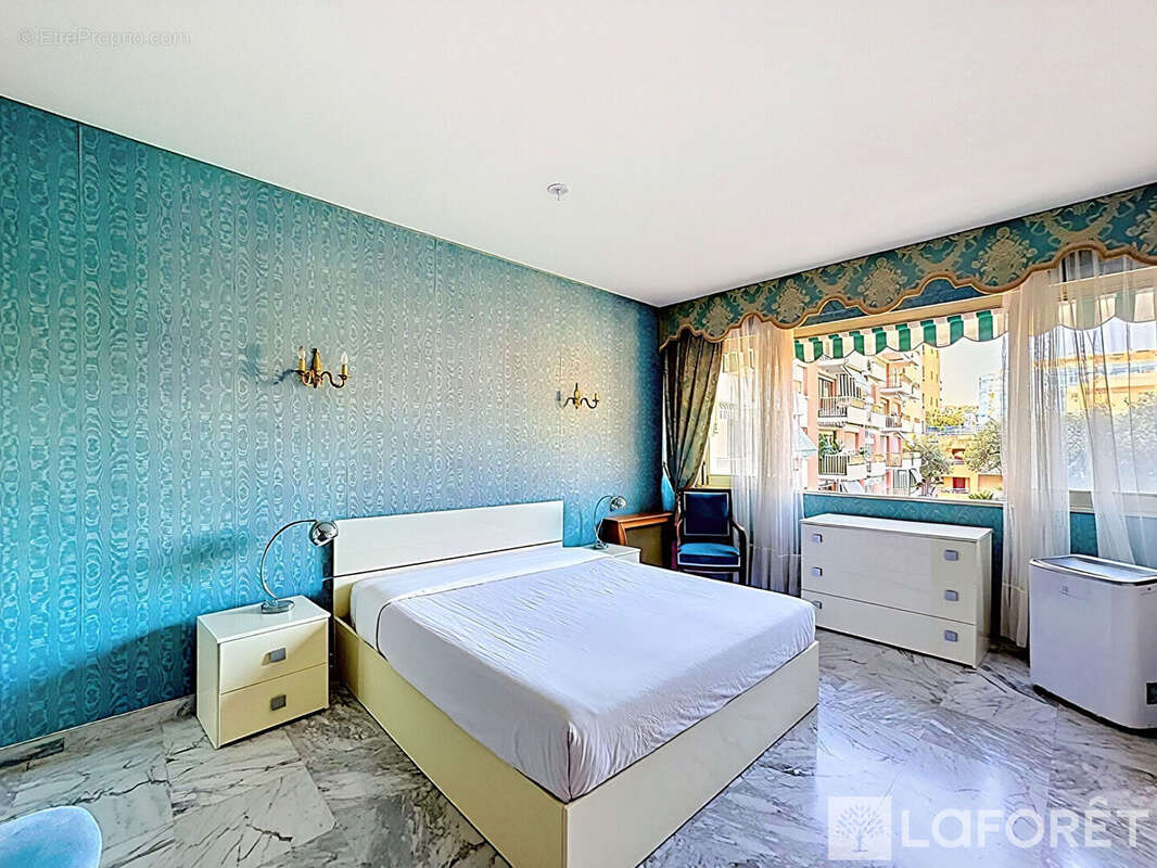 Appartement à ROQUEBRUNE-CAP-MARTIN