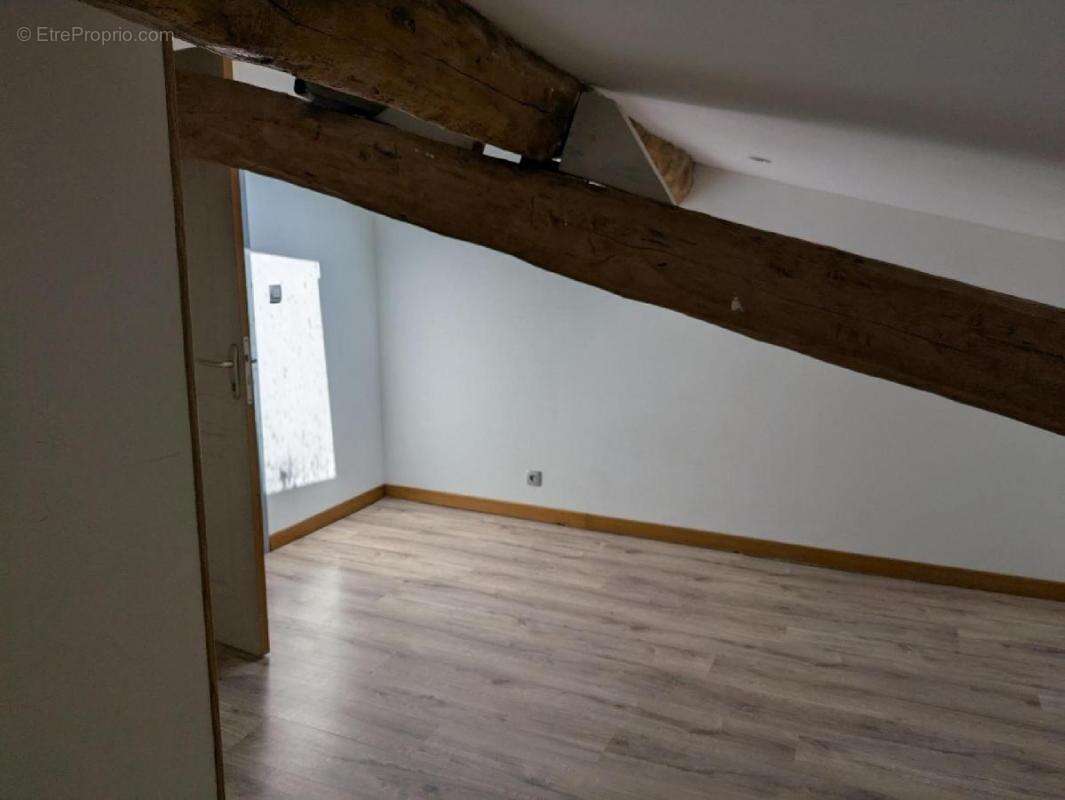 Maison à MAUZE-SUR-LE-MIGNON