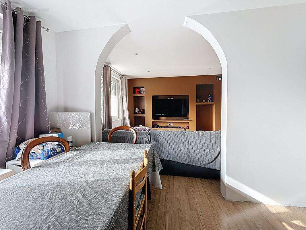 Appartement à VILLENAVE-D'ORNON