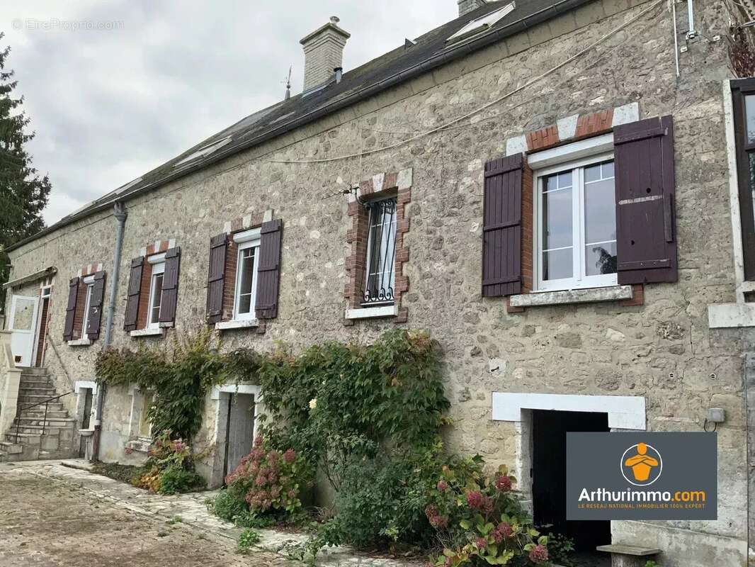 Maison à LONGUEVAL-BARBONVAL