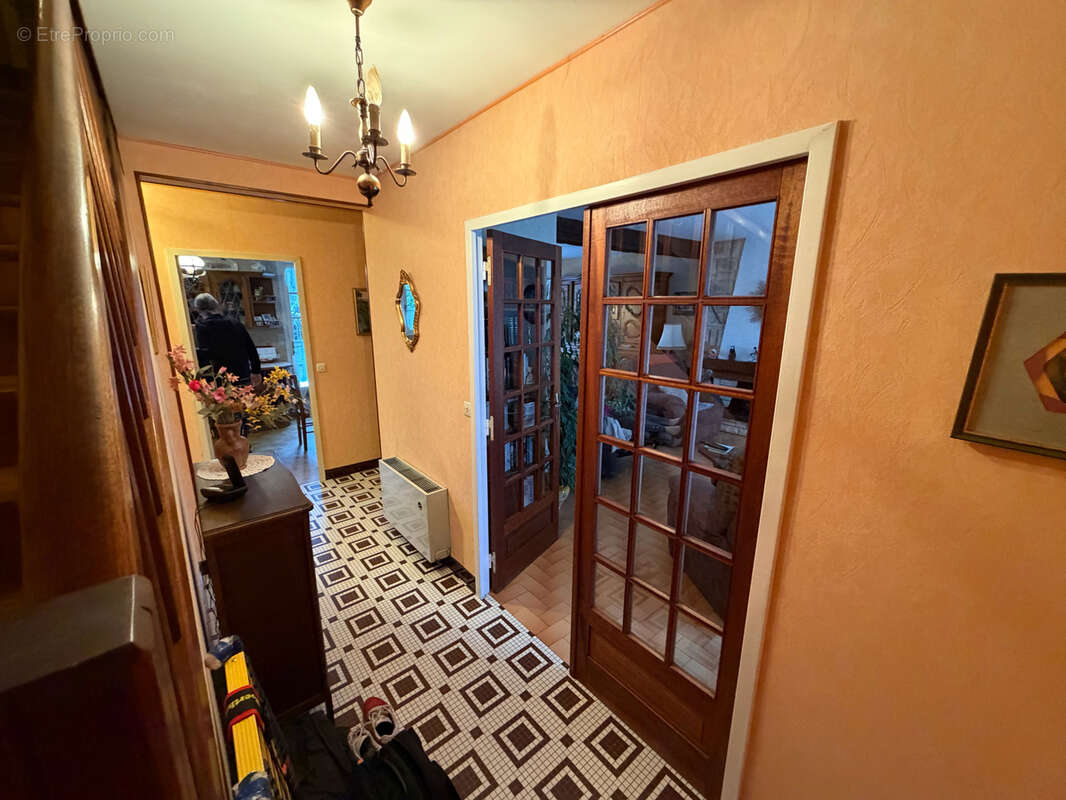 Maison  sur sous-sol - 4 chambres - - photo 10