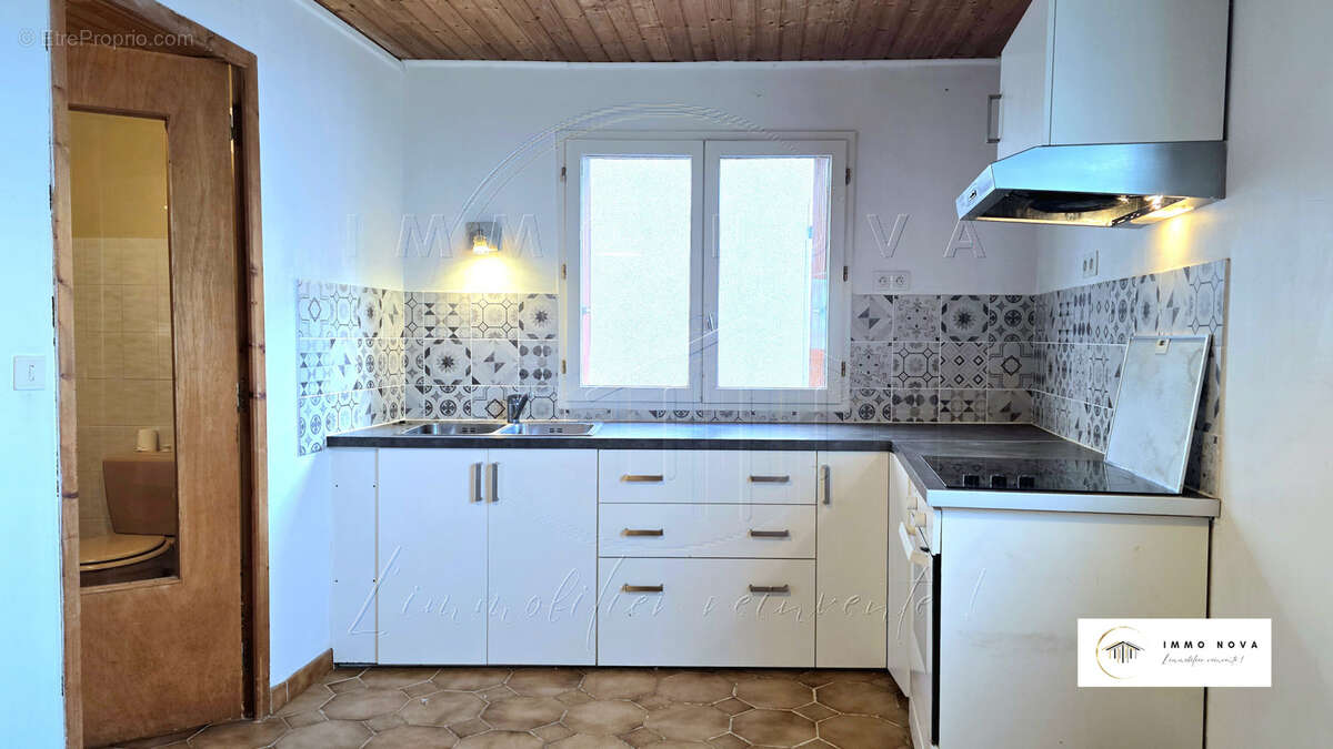 Maison de village avec petit balcon et cave - photo 2