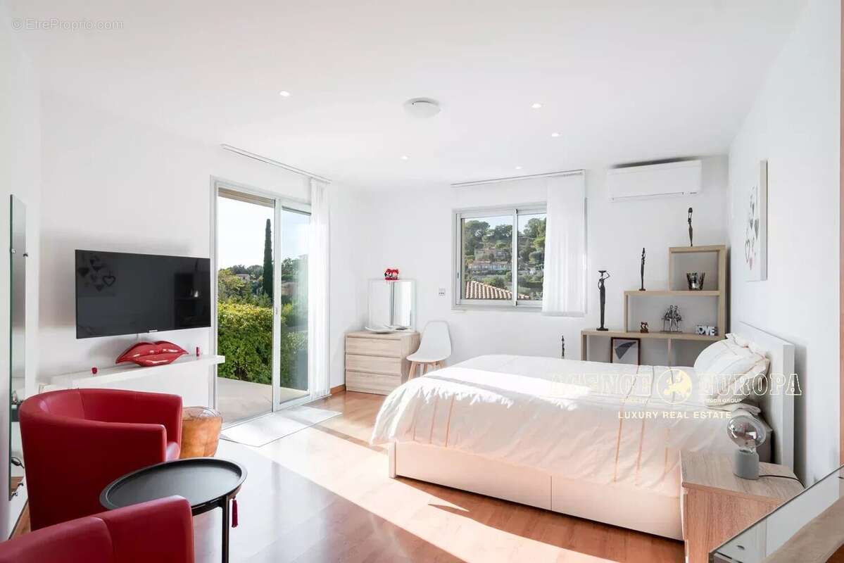 Maison à MOUGINS