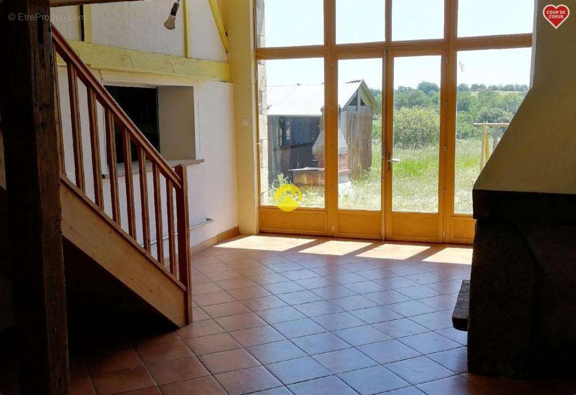 Maison à NERIS-LES-BAINS