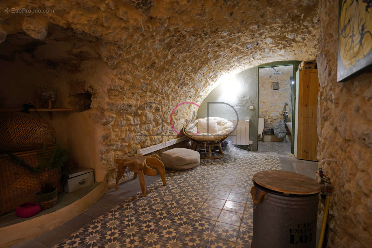 Maison à VENTABREN