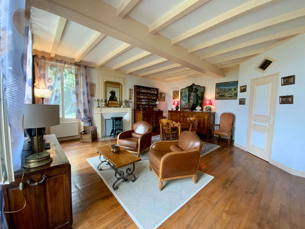 Maison à JONZAC