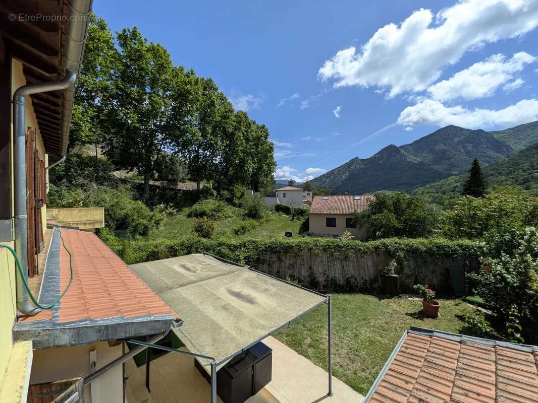 Sospel – À 35 minutes de Monaco – 5 pièces familial en duplex de 111 m² – Terrasse – Balcon - photo 2