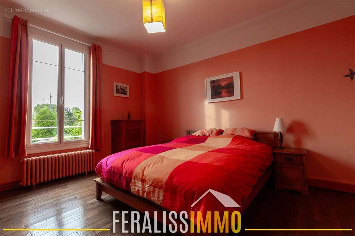 Maison à VAUX-SUR-SEINE