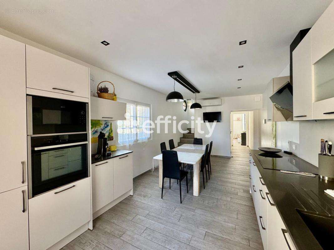 Maison 89 m² à Sanary-Sur-Mer  - photo 4