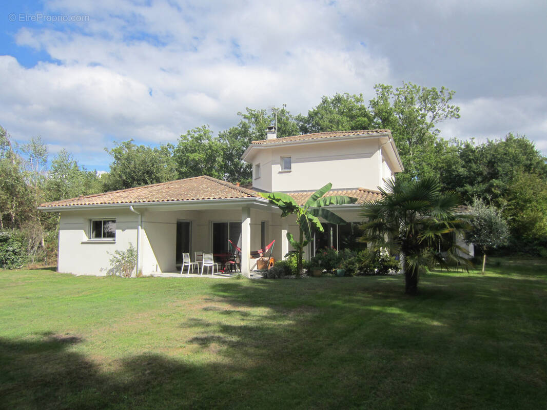 Maison à MARTIGNAS-SUR-JALLE