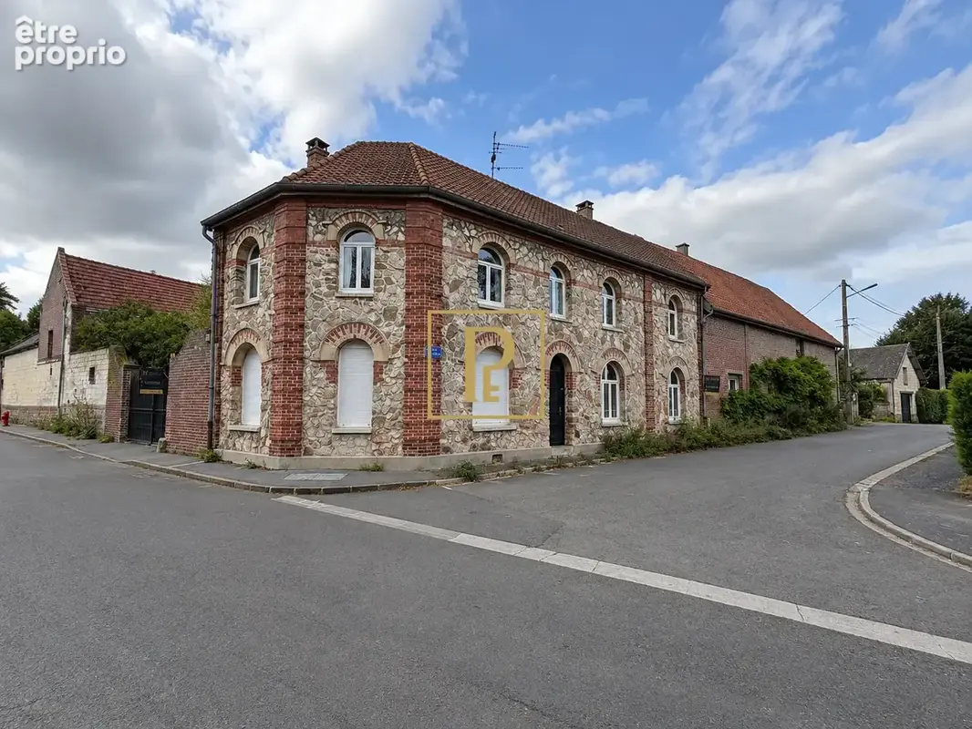 Maison à MONT-SAINT-ELOI