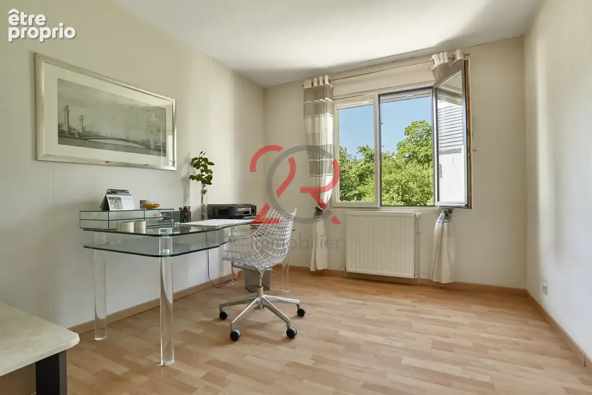 Un cadre de vie privilégié : maison familiale de 197 m2 sur une belle parcelle de 691 m - photo 8