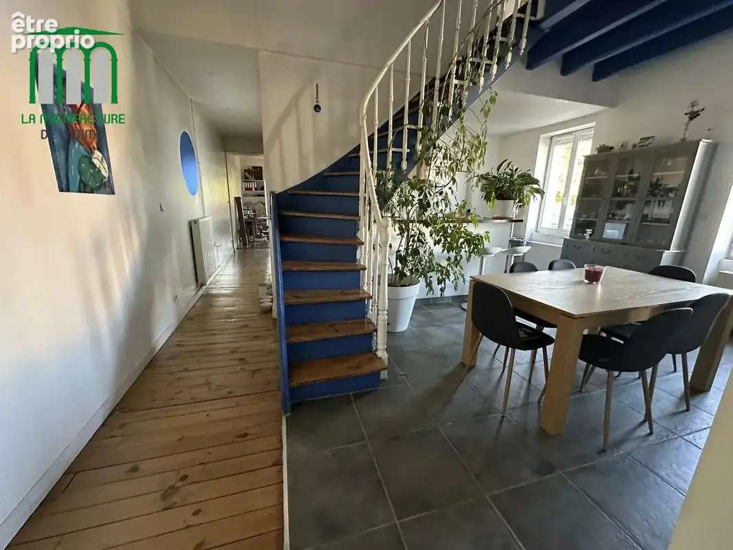 Appartement F4 avec terrasse, cave et garage Le Chambon-Feugerolles - photo 10