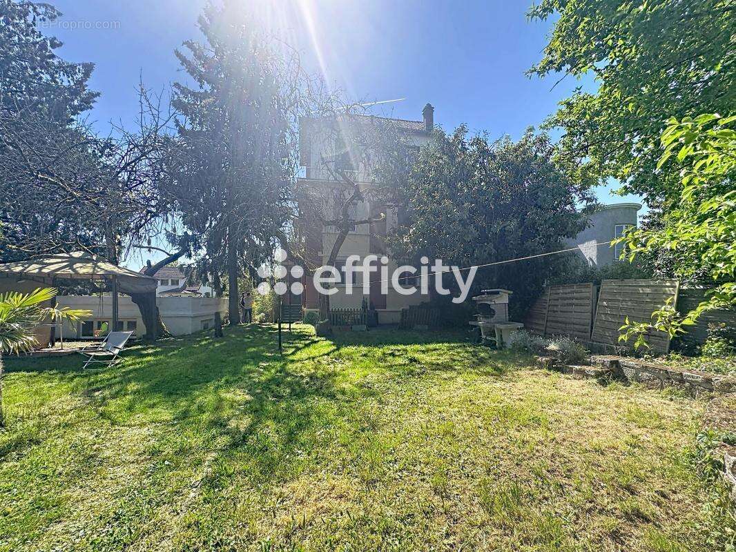 Maison 306 m² à Palaiseau  - photo 3
