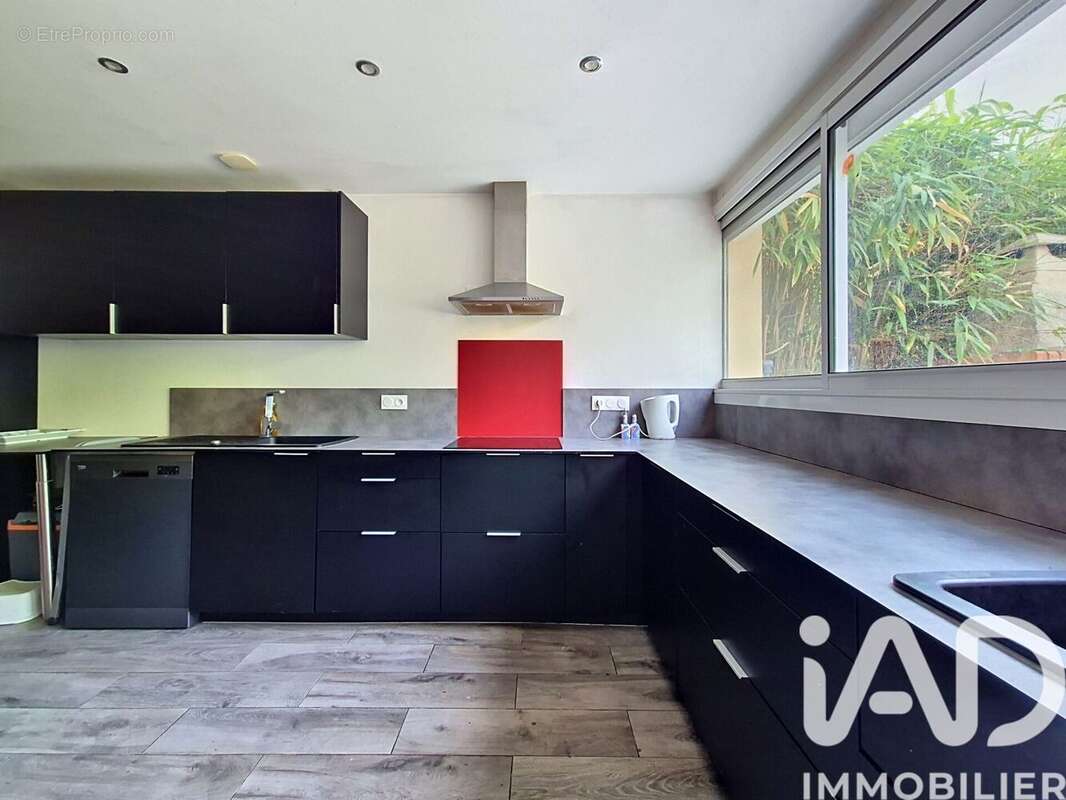 Maison 150 m² à Creteil  - photo 7