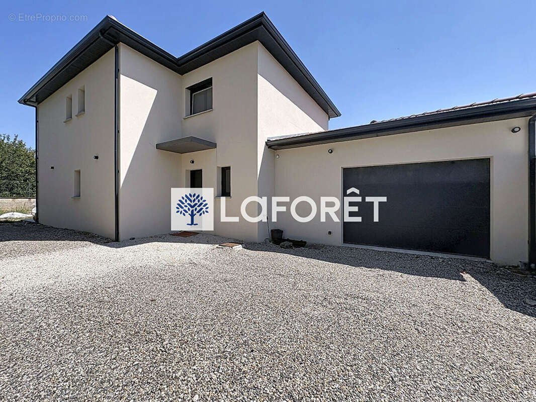 Villa Beynost 5 pièces 137.52m² avec terrain de 721m² , garage et piscine - photo 16