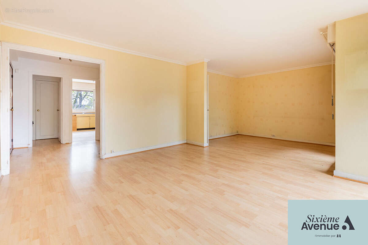 Appartement à CHILLY-MAZARIN
