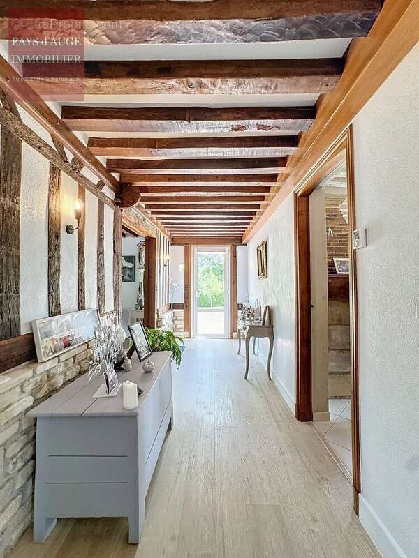 Maison à SAINT-PIERRE-SUR-DIVES