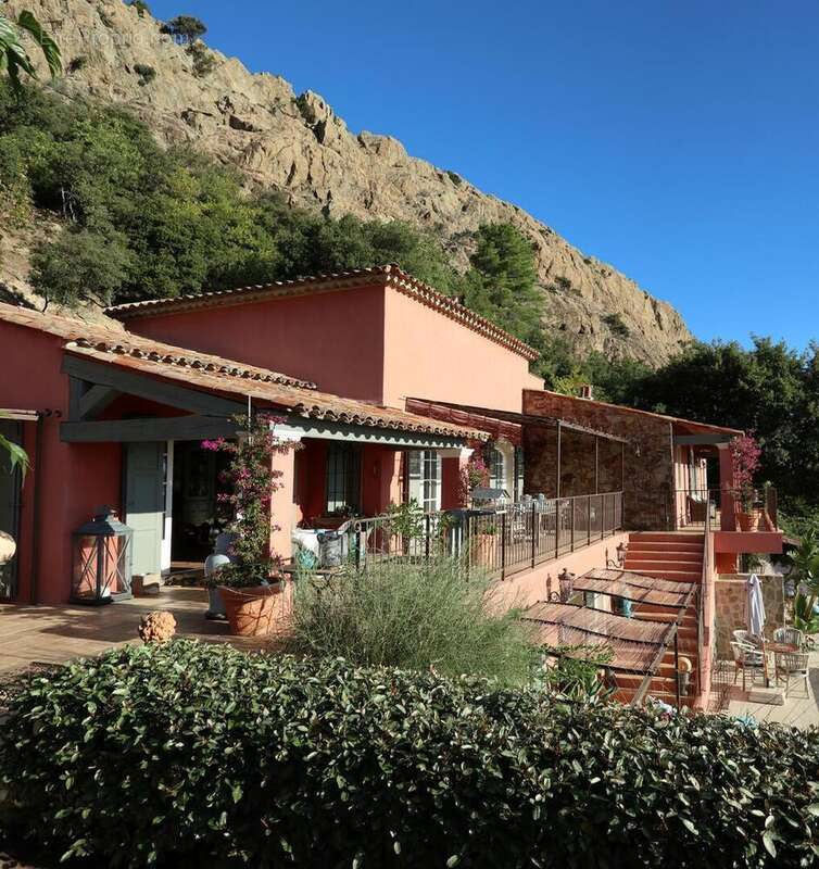 facades - Maison à LA GARDE-FREINET