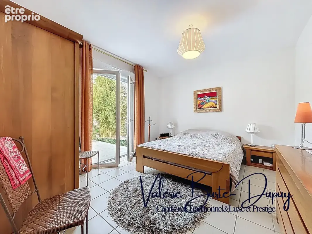 St Denis en Val à 10 min d'Orléans centre, à vendre  Maison de 2003 190m2 5 chambres avec jardin arboré de 1800m2, garage attena - photo 16
