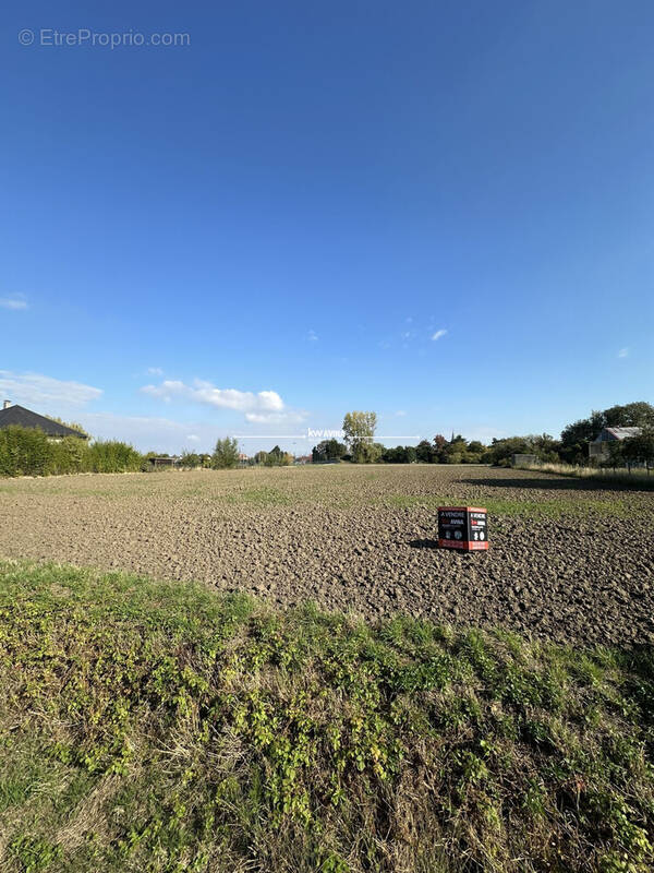 Terrain à LOCON