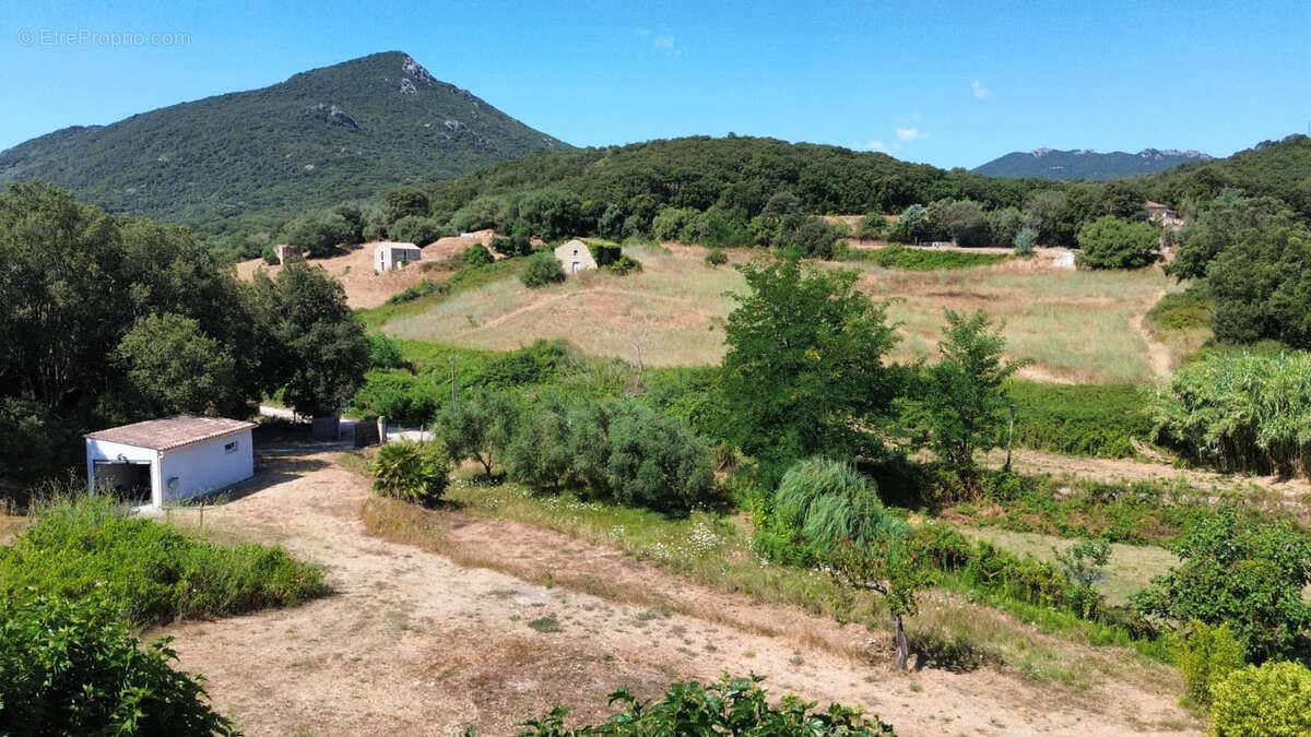Villa T4 clé en main avec grand terrain, garage et forage - photo 2