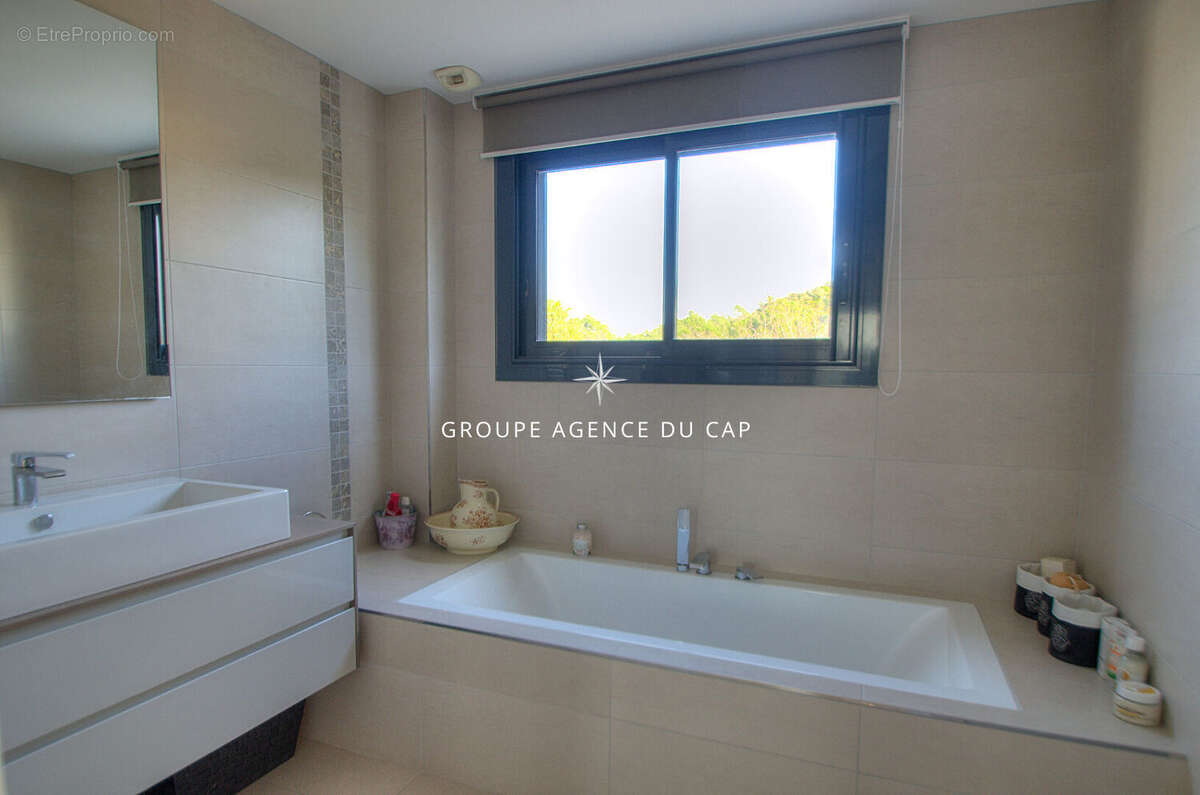 Maison à SAINT-RAPHAEL