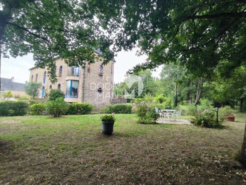 Maison à SAINT-CENERE