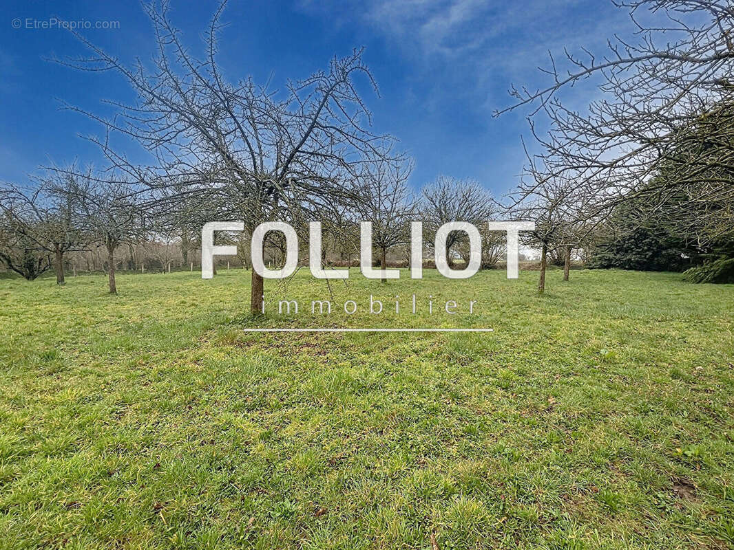 Maison à NOTRE-DAME-DE-CENILLY