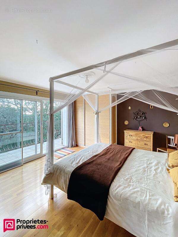 Maison à POURRIERES