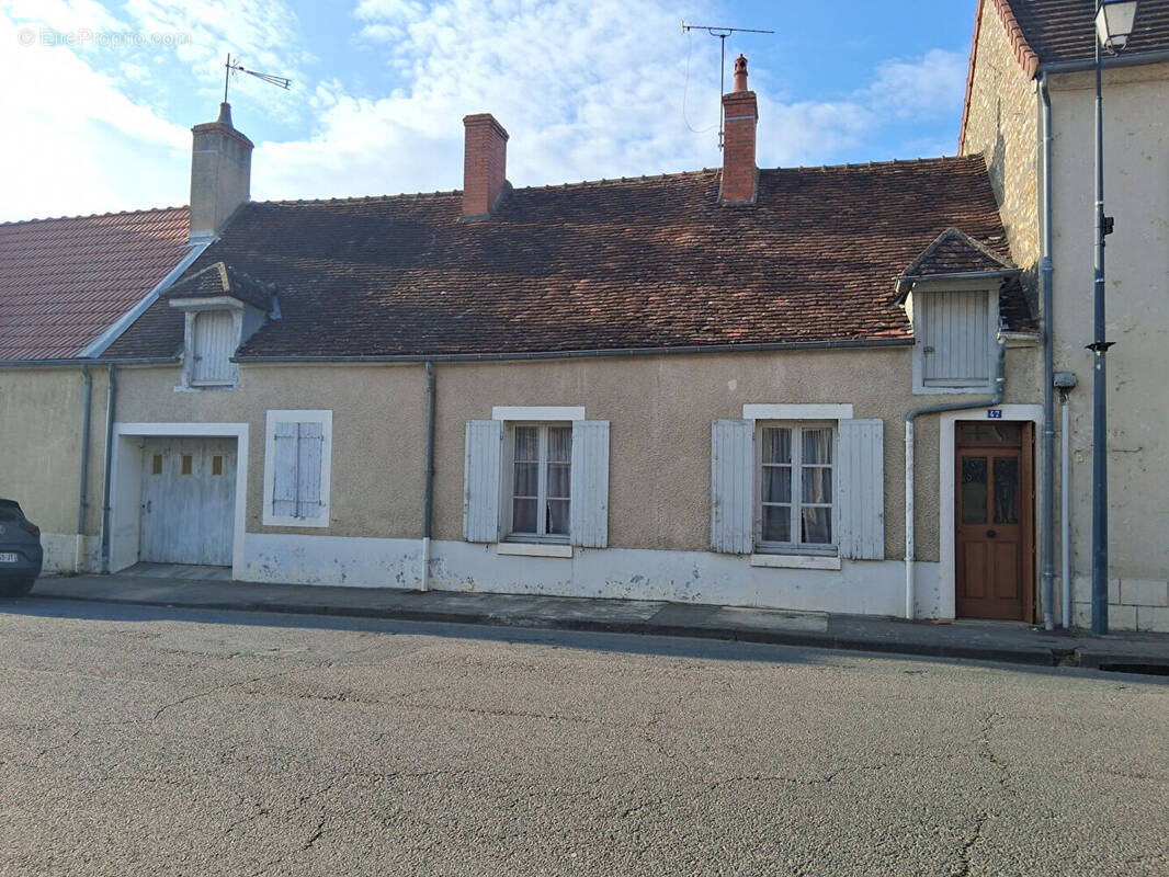 Maison à CHATEAUNEUF-SUR-CHER