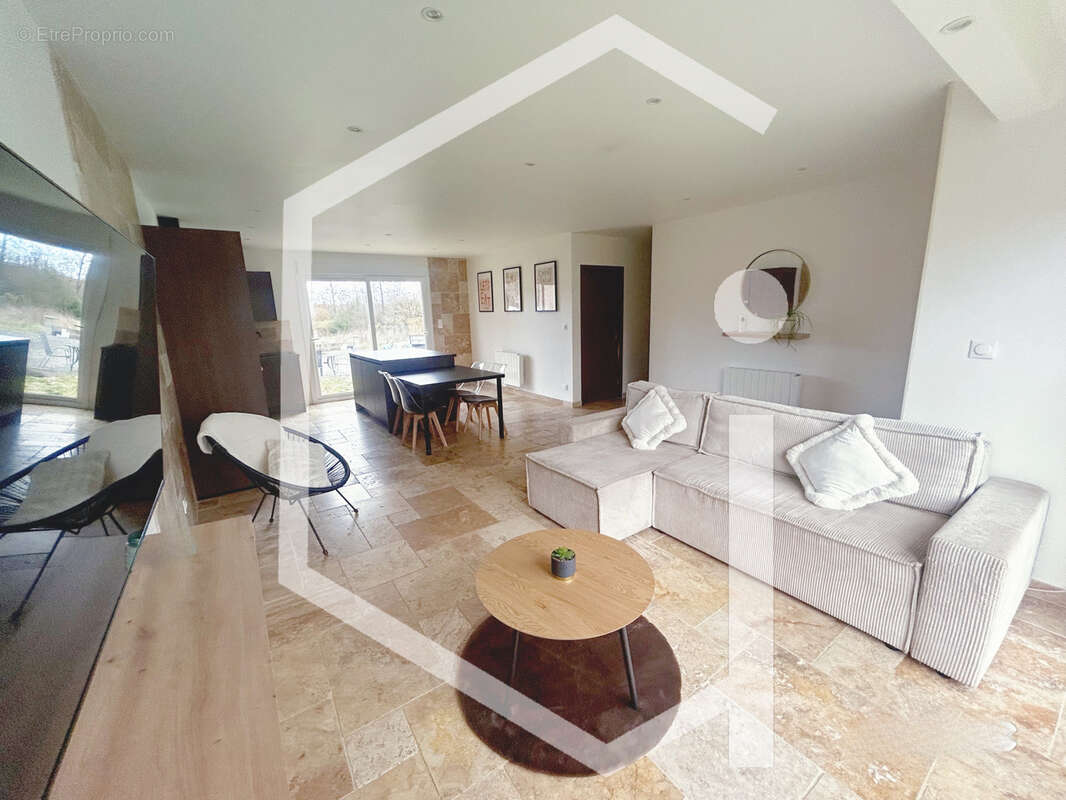 Maison à MESVES-SUR-LOIRE