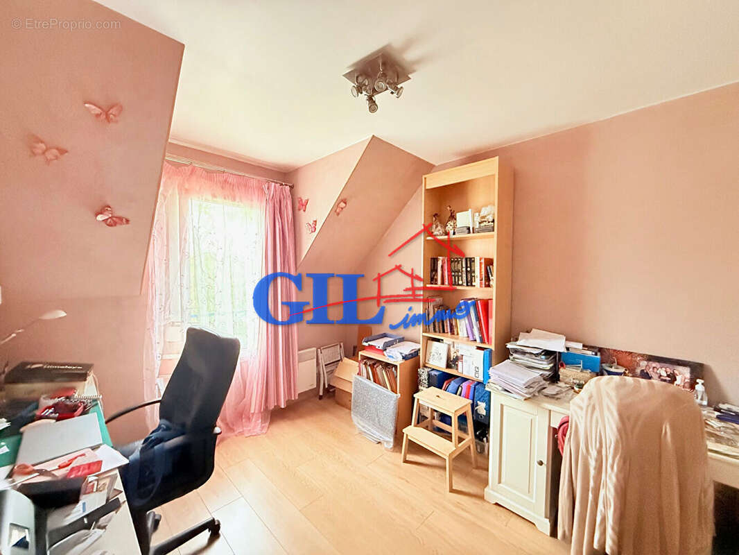 Maison à SAVIGNY-LE-TEMPLE