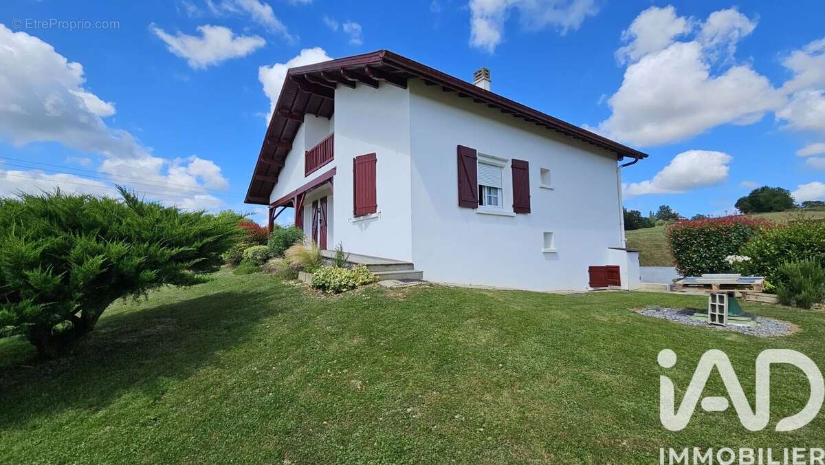 Maison 116 m² à Domezain-Berraute  - photo 4