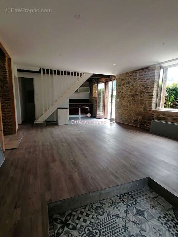 Maison à SAINT-CERE