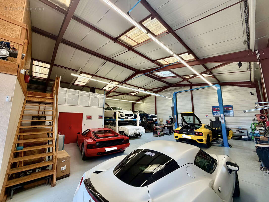 Vente hangar (2005) de 260 m2 avec espace de repos, sur terrain de 733 m2 GOUHENANS - photo 4