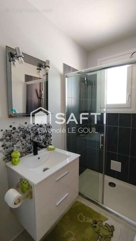 Maison 86 m² à Landevieille  - photo 6
