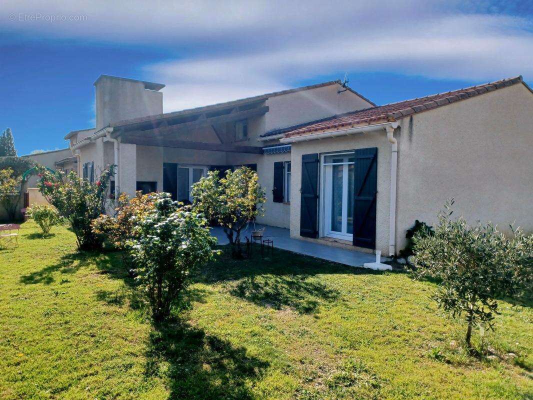 Maison à COURNANEL