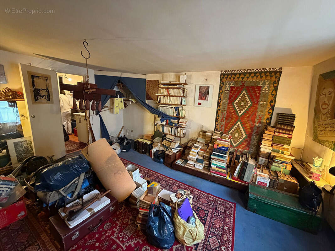 Appartement à PARIS-1E