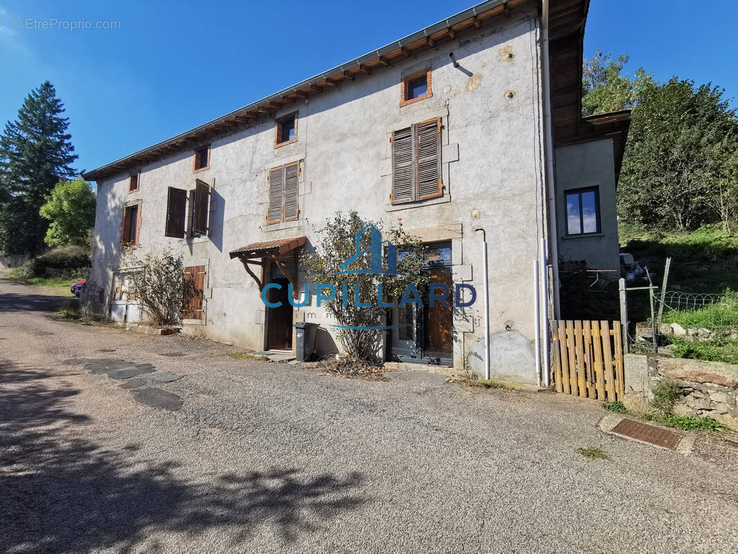 Maison à SAINT-JUST-EN-CHEVALET