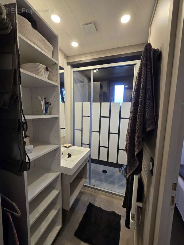 Appartement à JULLOUVILLE