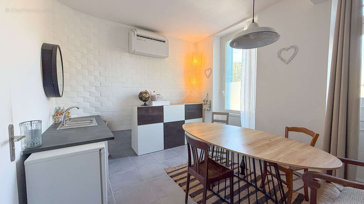Orange   Élégante maison de maître en pierre avec studio indépendant, garage et terrasses - photo 24