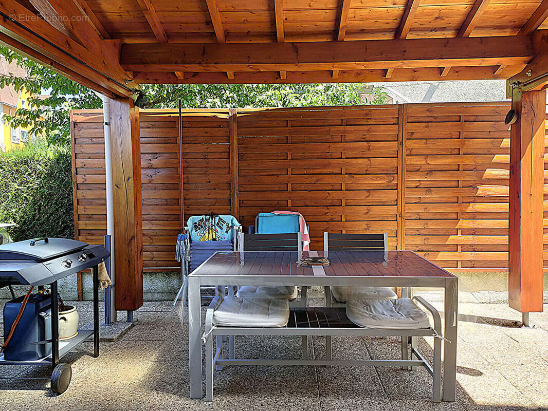 Maison à BRIVES-CHARENSAC