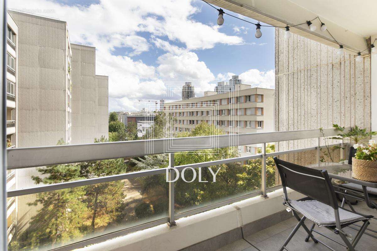 Appartement à PARIS-19E