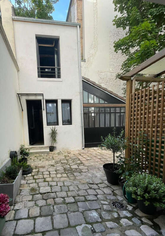 Appartement à PARIS-5E