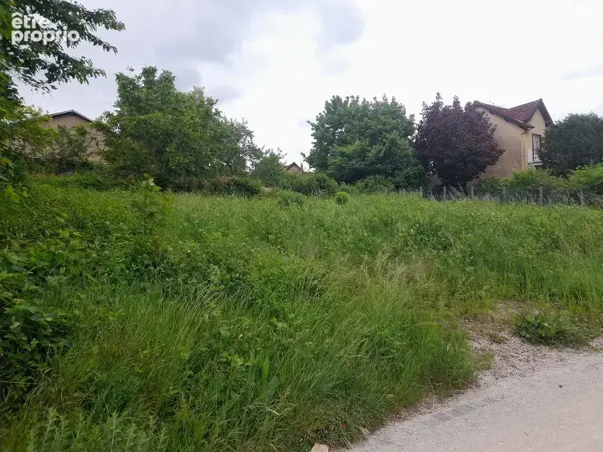 Terrain à JOIGNY