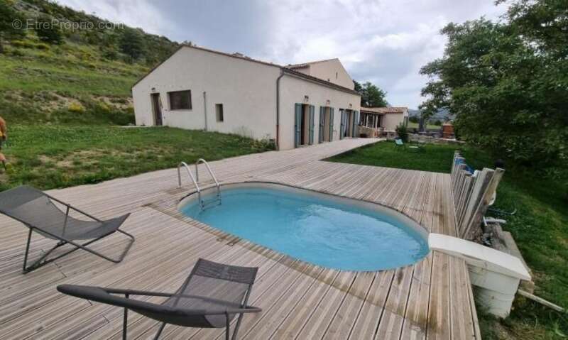 LA PALUD SUR VERDON Gite avec cuisine professionnelle, piscine - photo 3
