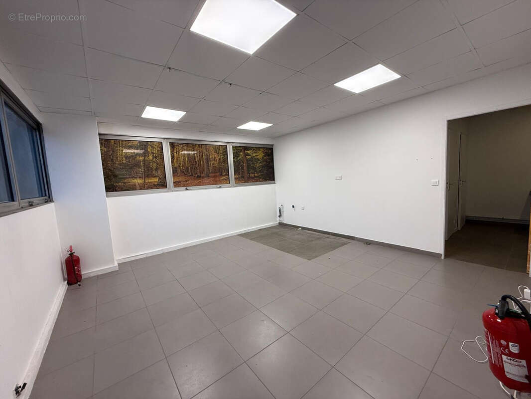 Commerce à NOISY-LE-GRAND