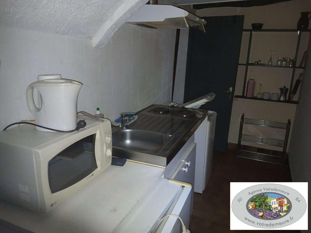 Appartement à BAGNOLS-SUR-CEZE