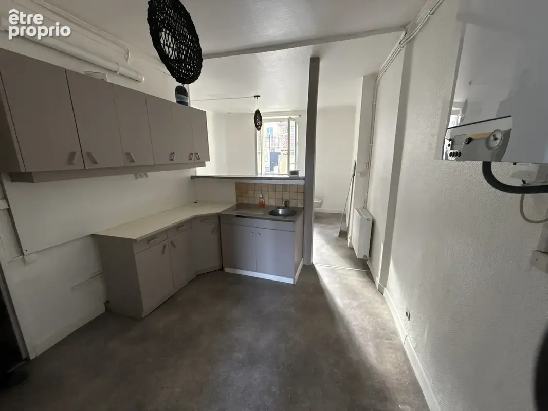 Marines centre : vends appartement 2 pièces - photo 3